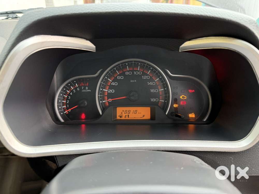 Maruti Suzuki Alto K10 1.0 Vxi, 2016, Petrol