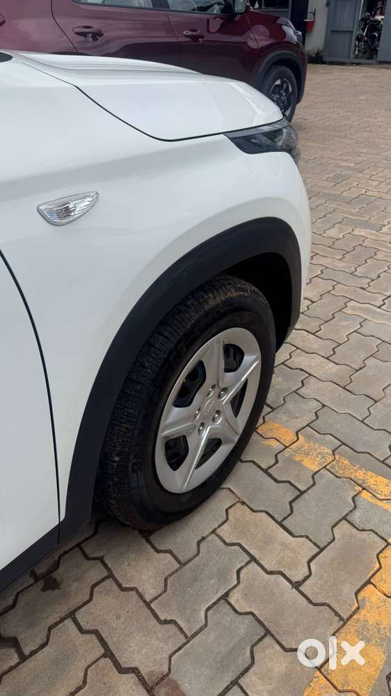 Kia Seltos Hte 1.5l Diesel 2020 White (with Lcd Infotainment System)