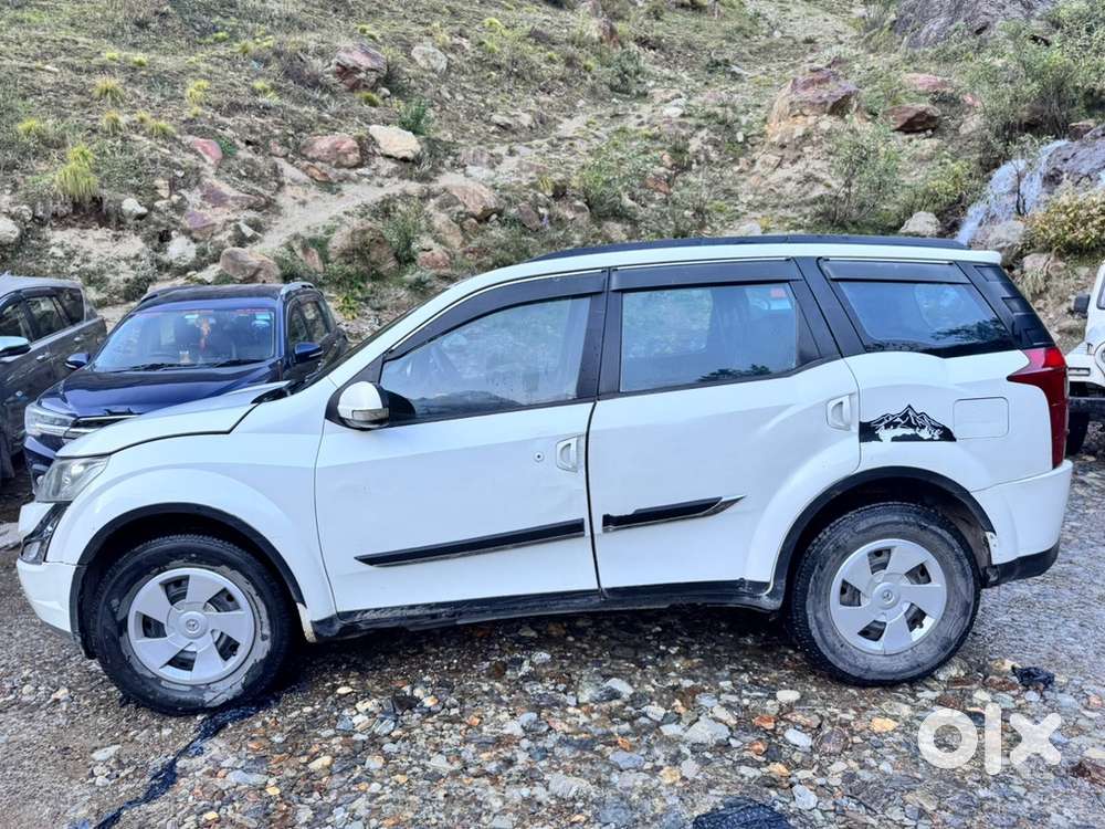 Mahindra Xuv500 2015 November Diesel Well Maintained