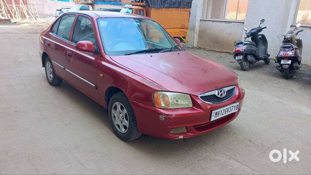 Hyundai Accent 2011 Red