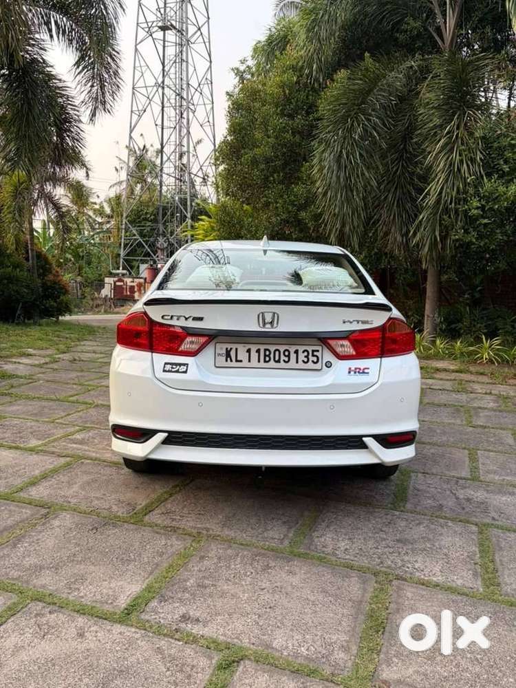 Honda City Pearl White In Excellent Condition