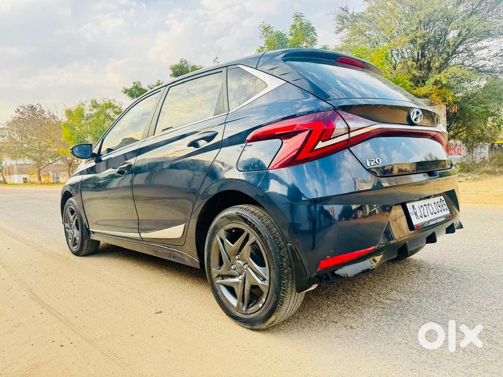 Hyundai New I20 1.2 Sportz Ivt Dual Tone, 2022, Petrol