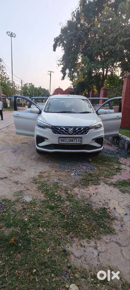 Maruti Suzuki Ertiga Vxi 2025
