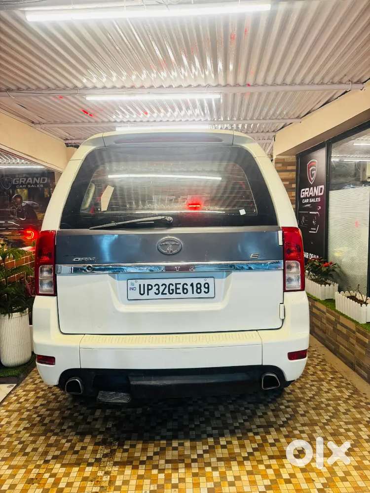 Tata Safari Storme 2015