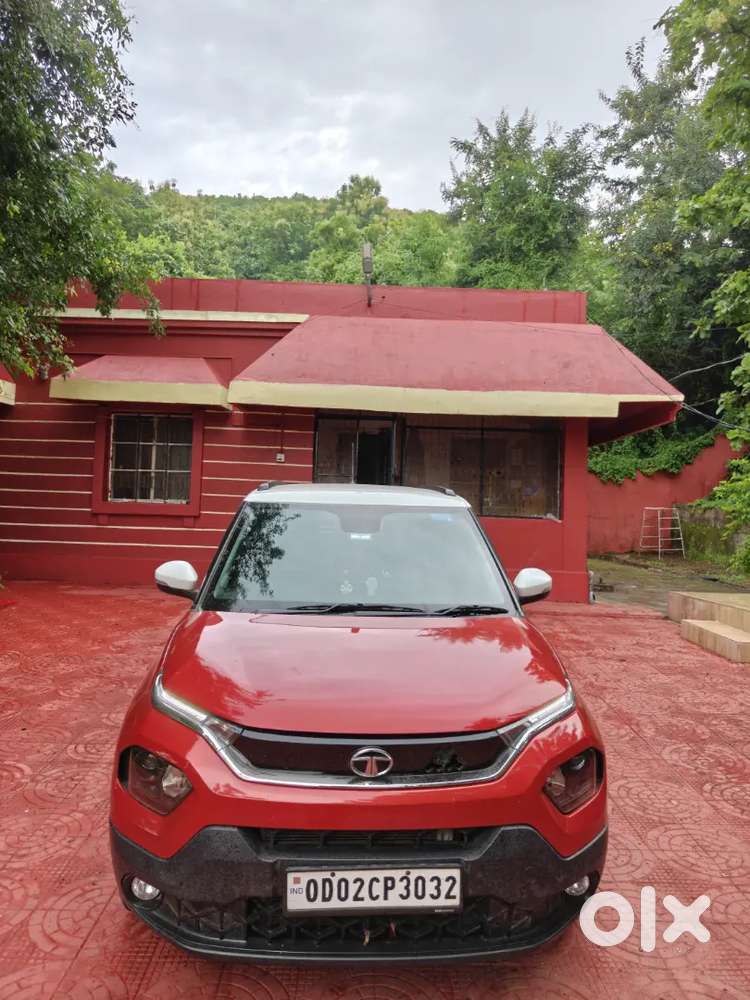 Tata Punch Dual Tone Petrol Manual 2024