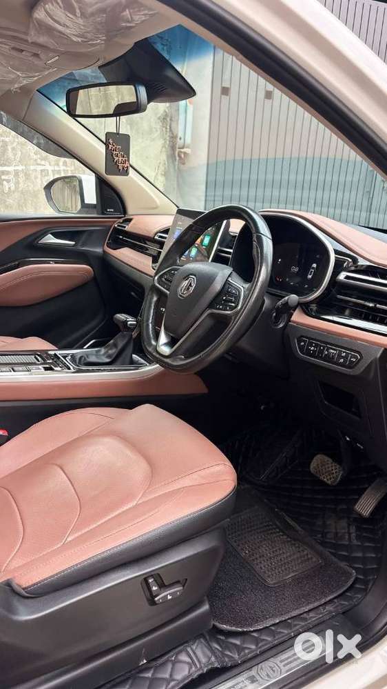 Mg Hector Plus, 2023, Petrol