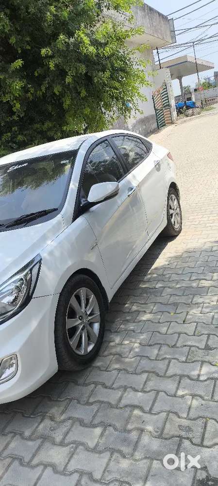 Hyundai Verna (top Model) 2012