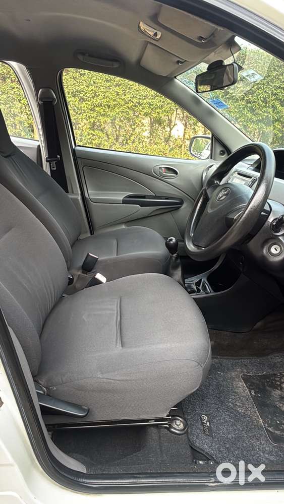 Toyota Etios 2010-2012 G, 2011, Petrol
