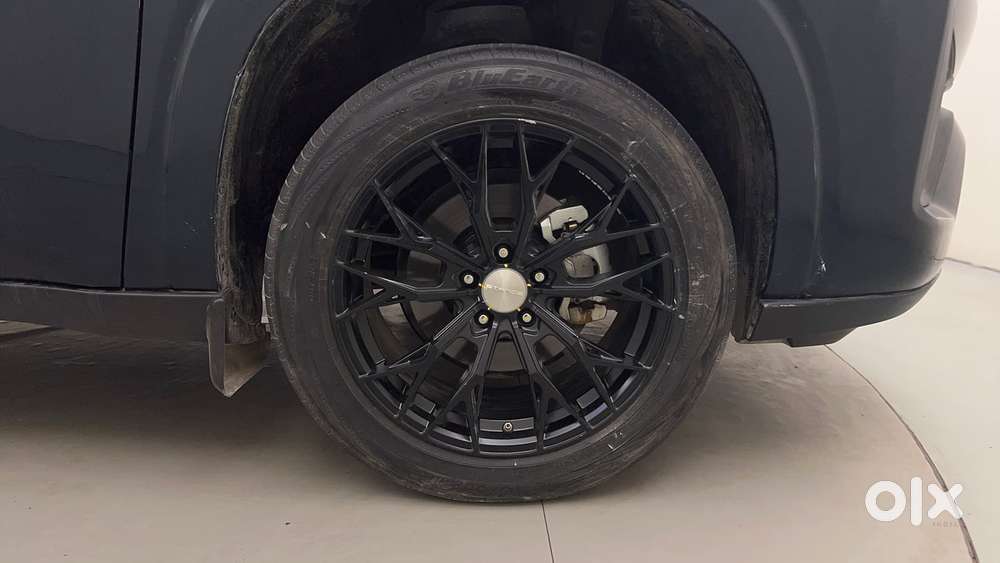 Toyota Innova Hycross 2.0 Vx Hybrid 7 Str, 2024, Cng & Hybrids