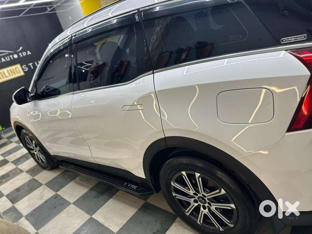 Mahindra Xuv700 2024 Diesel Well Maintained