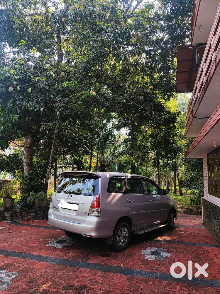 Toyota Innova 2011 Diesel 8 Str