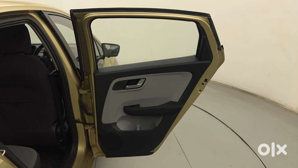 Tata Altroz Xz, 2020, Petrol