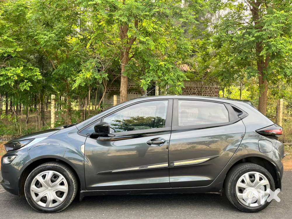 Tata Altroz, 2021, Petrol