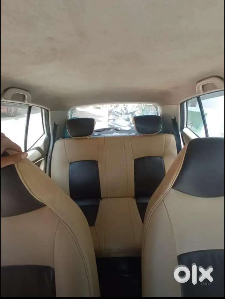 Hyundai I10/ 2009/petrol/white/92,000 Kms/ Call (8x1x2x3x1x3x8x8x2x1)