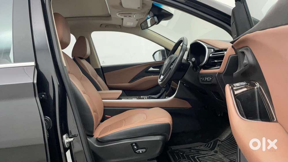 Mg Hector Plus Savvy Pro 1.5 Turbo Petrol Cvt 7 Str, 2023, Petrol
