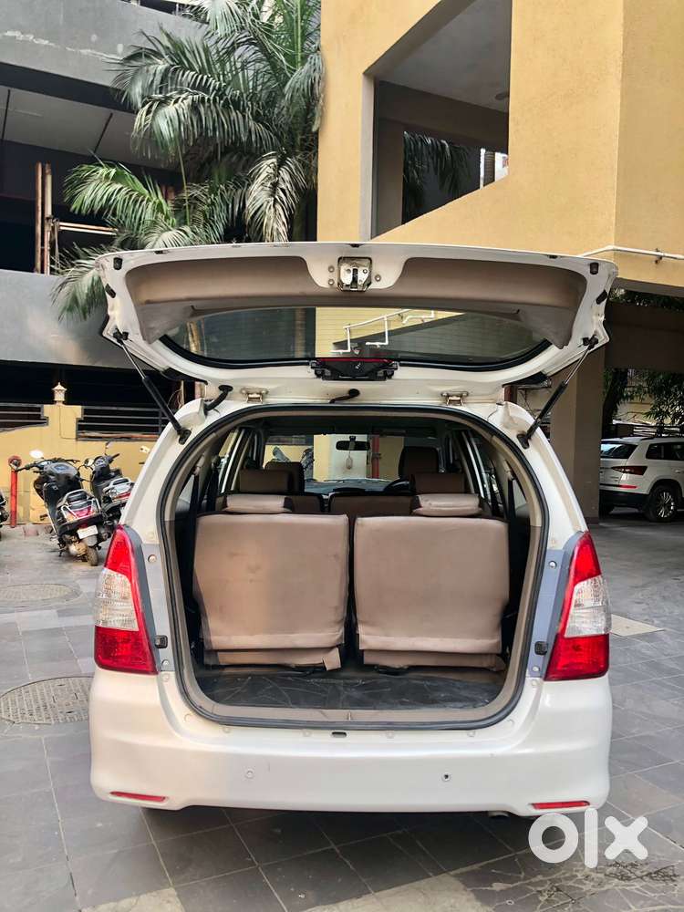 Toyota Innova 2.5 G (diesel) 8 Seater, 2016, Diesel