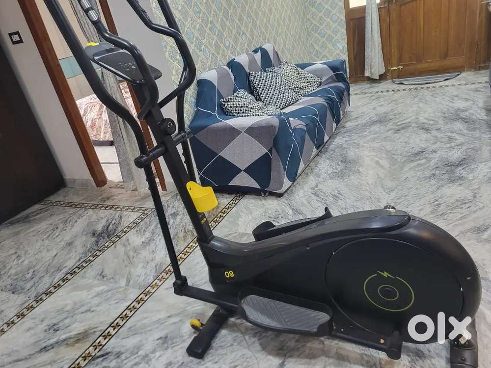 Domyos EL 520 Cross Trainer – Excellent Condition (Decathlon