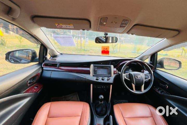 Toyota Innova Crysta 2.4 G Mt, 2017, Diesel