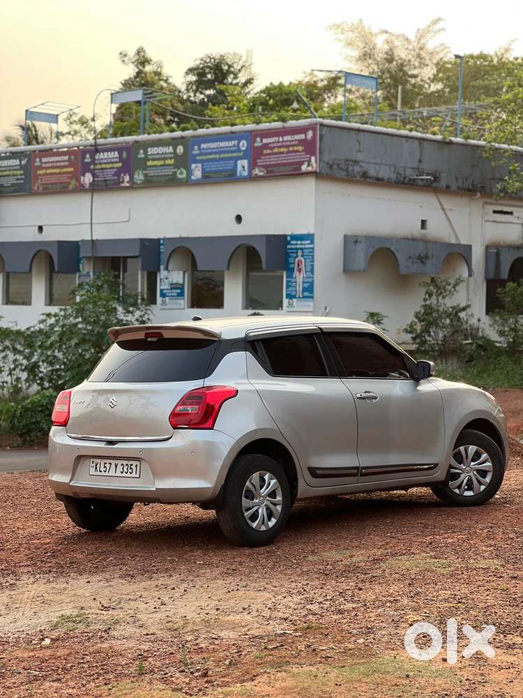 Maruti Suzuki Swift Vxi Optional, 2022, Petrol