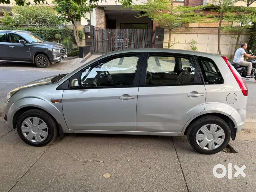 Ford Figo Petrol Titanium, 2011, Petrol