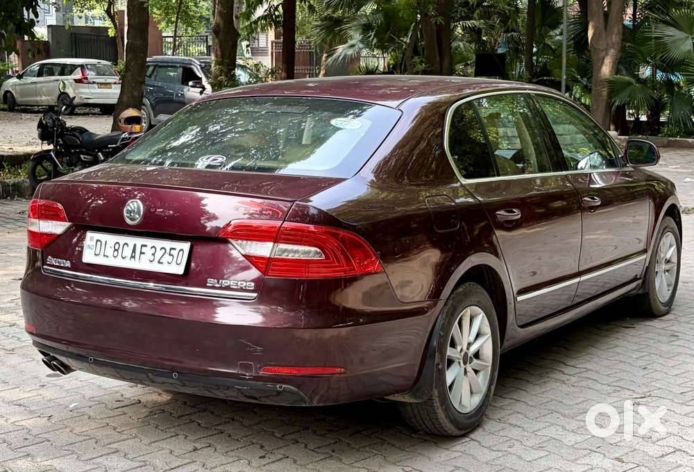 Skoda Superb Elegance 1.8 Tsi At, 2014, Petrol