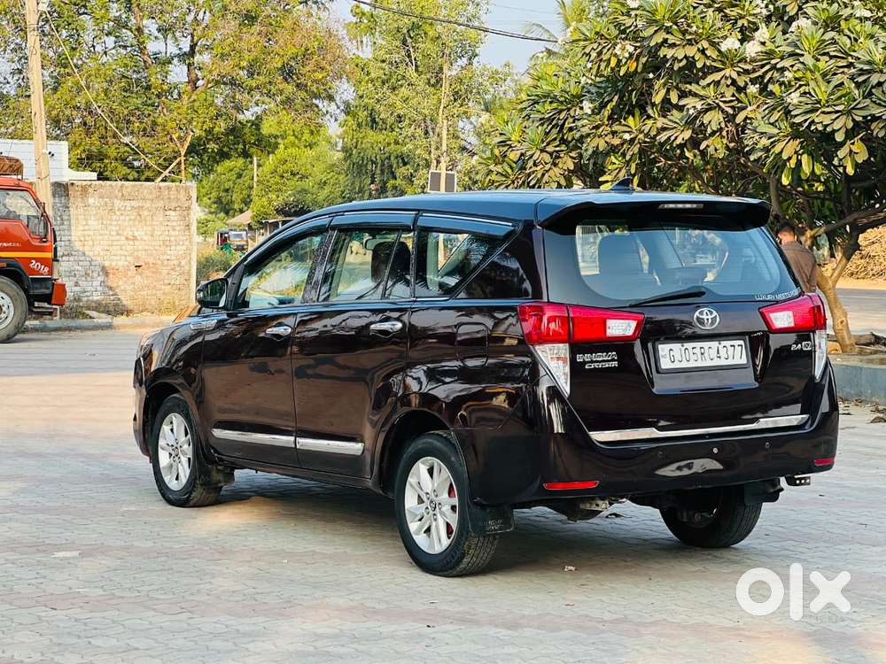 Toyota Innova Crysta 2.4 V 7 Str, 2017, Diesel