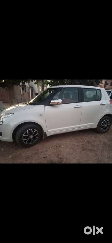 Maruti Suzuki Swift 2008 Cng & Hybrids Well Maintained