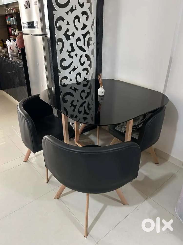 Compact Dining Table