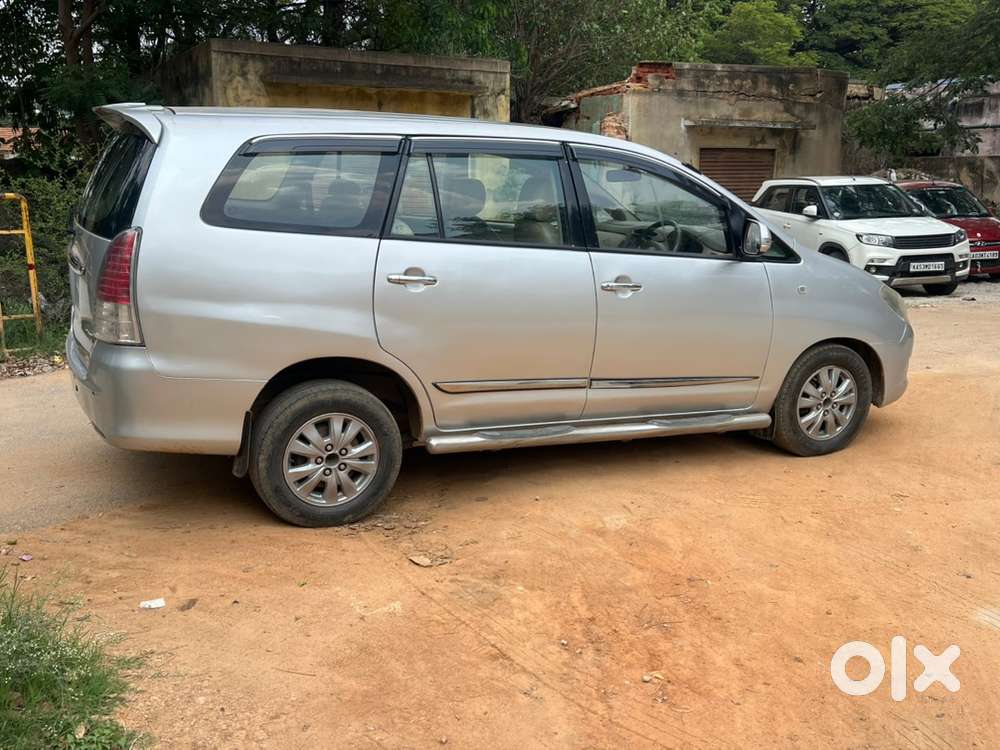 Toyota Innova Diesel 2011