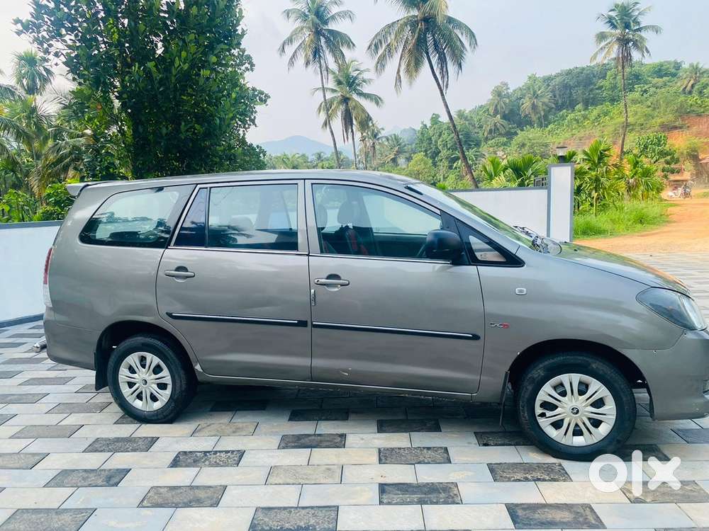 Toyota Innova Hybrid 2007 Year