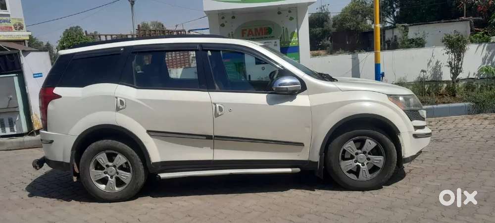 Mahindra Xuv500 W8 2015