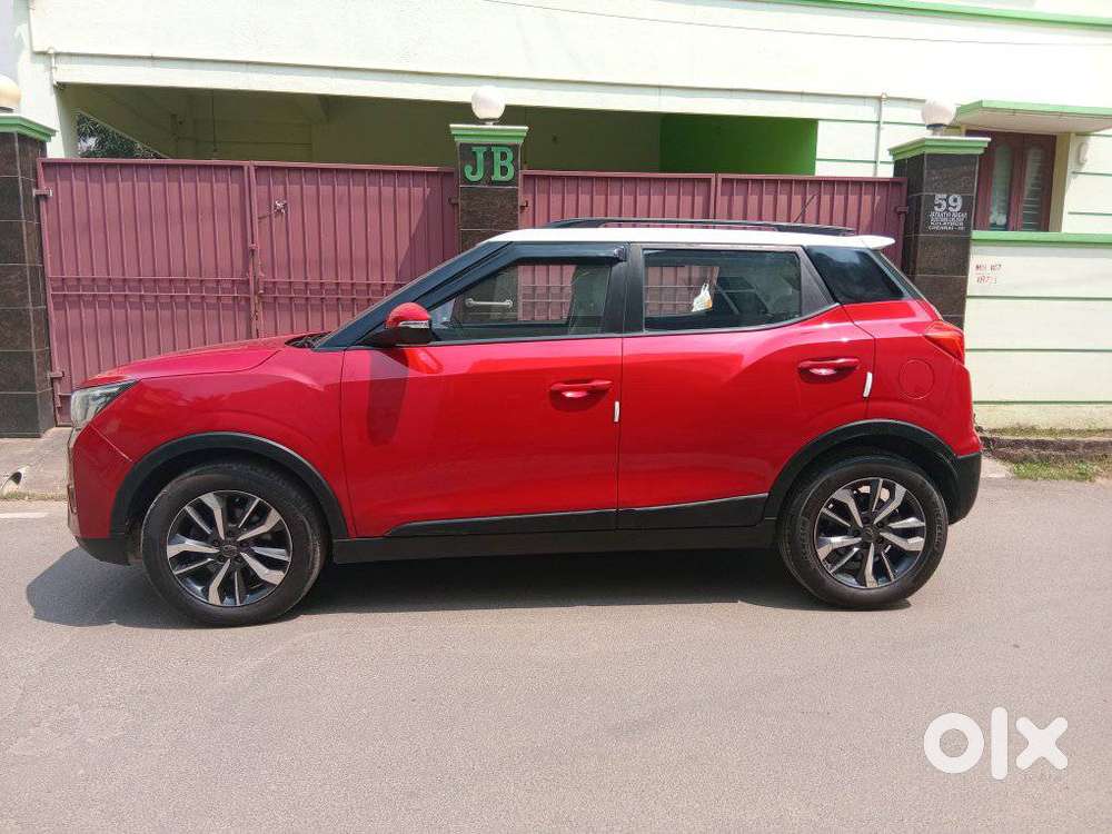 Mahindra Xuv300 W8 (o) 1.5 Diesel Amt Dual Tone, 2020, Diesel