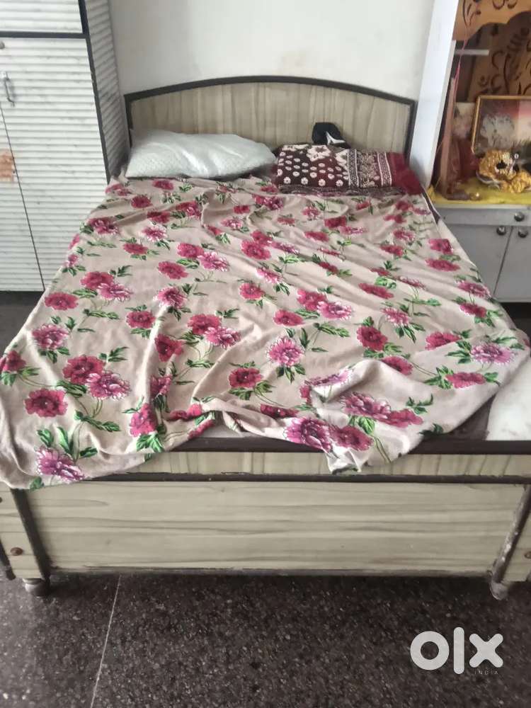 Single box bed