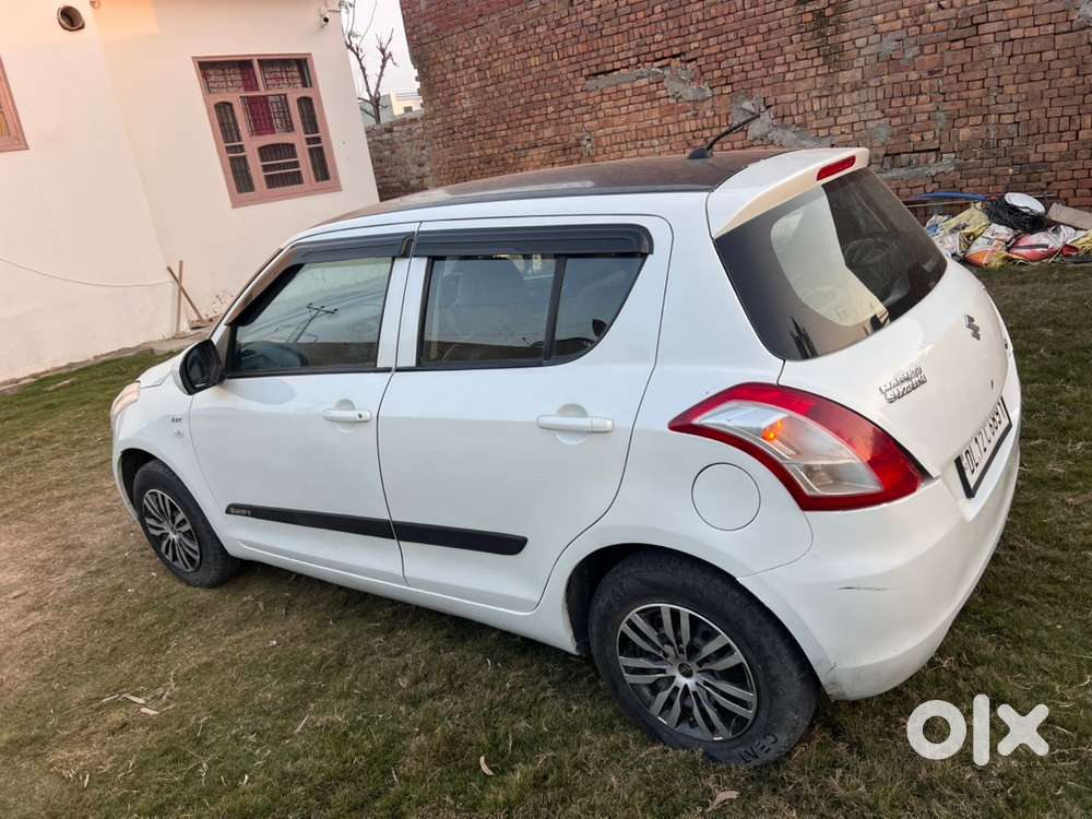 Maruti Suzuki Swift 2012 Cng & Petrol 84000 Km Driven