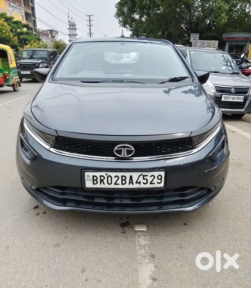 Tata Altroz Xm Plas Petrol 42000 Km