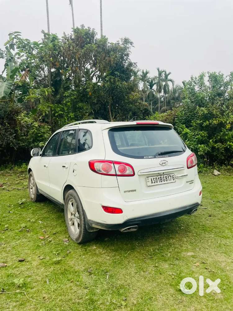 Hyundai Santa Fe 2013 Diesel 103000 Km Driven Selling