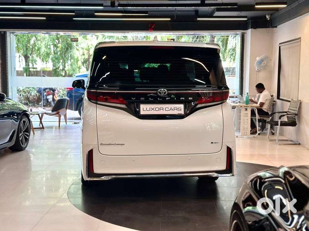 Toyota Vellfire Vip – Executive Lounge, 2024, Petrol