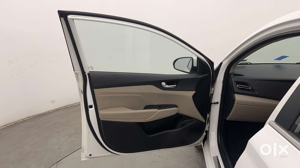 Hyundai Verna 1.5 Mpi Mt Sx (o), 2020, Petrol