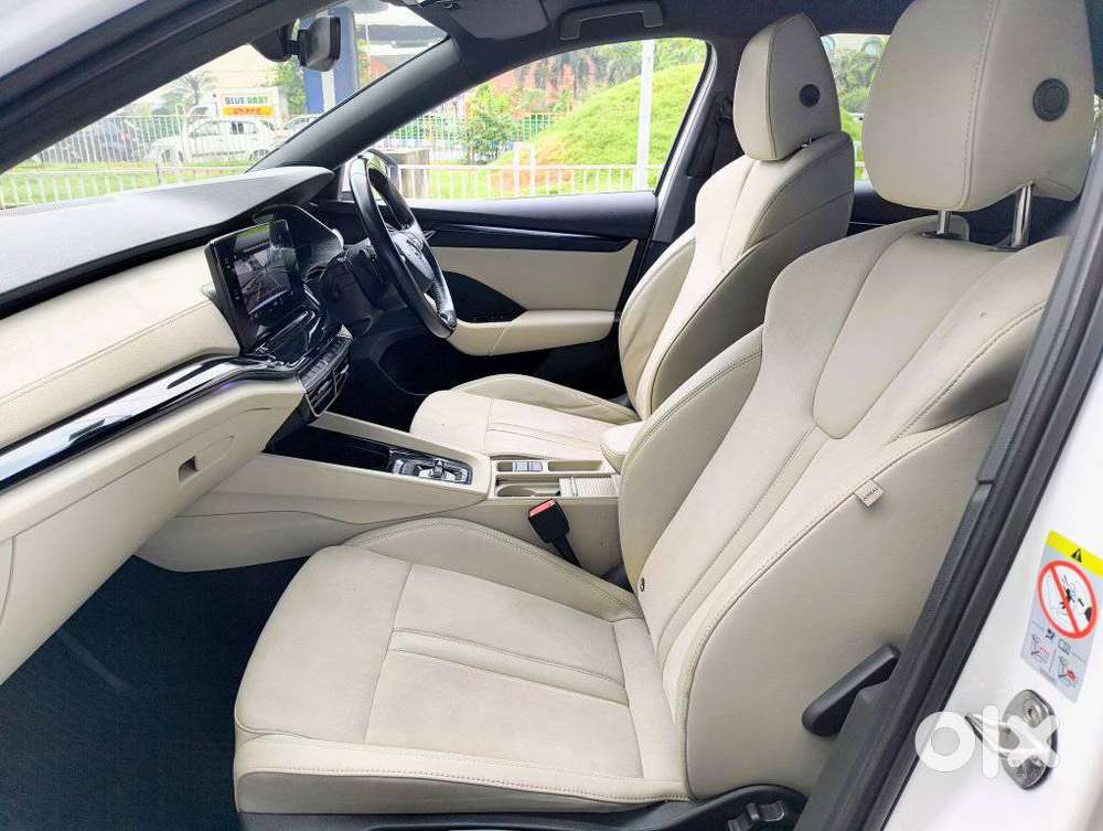 Skoda Octavia 2.0 Style Tsi At, 2022, Petrol