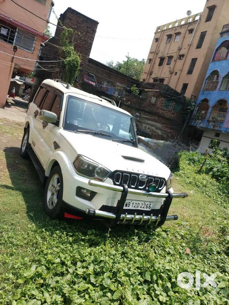Mahindra Scorpio S10, 2015, Diesel