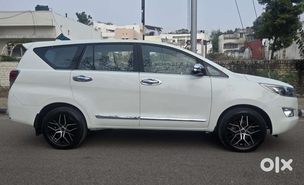 Toyota Innova Crysta