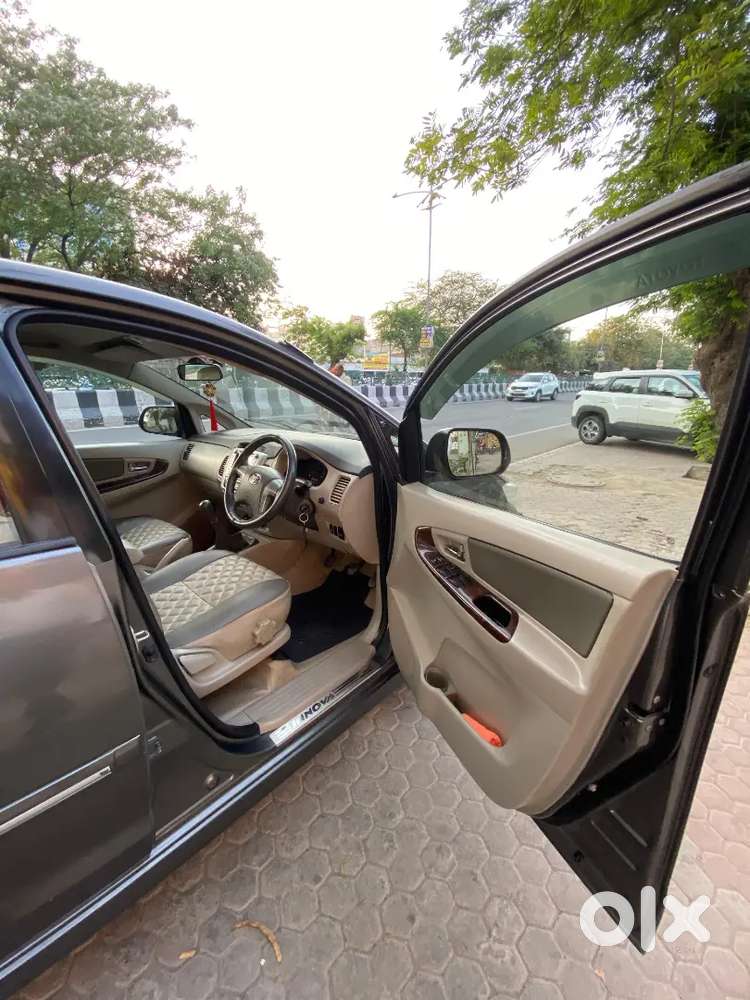 Toyota Innova 2013 Diesel Well Maintained