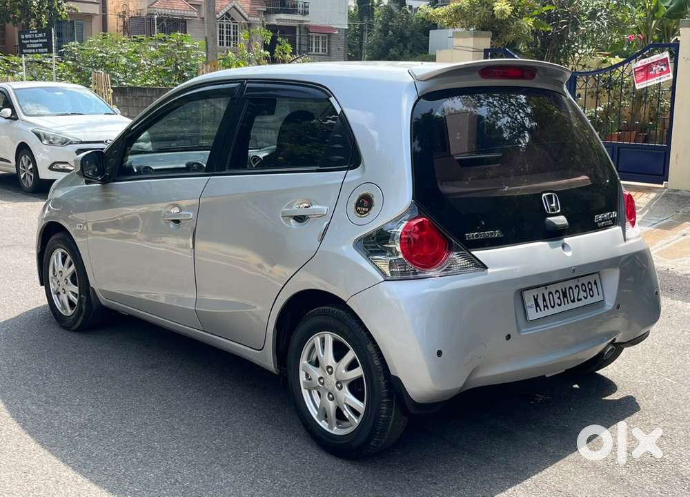 Honda Brio V Mt, 2012, Petrol