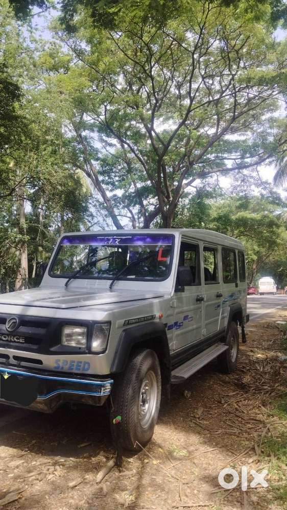 Force Trax Cruiser 12 Seater (2011) - Current Fc & Insurance - Good