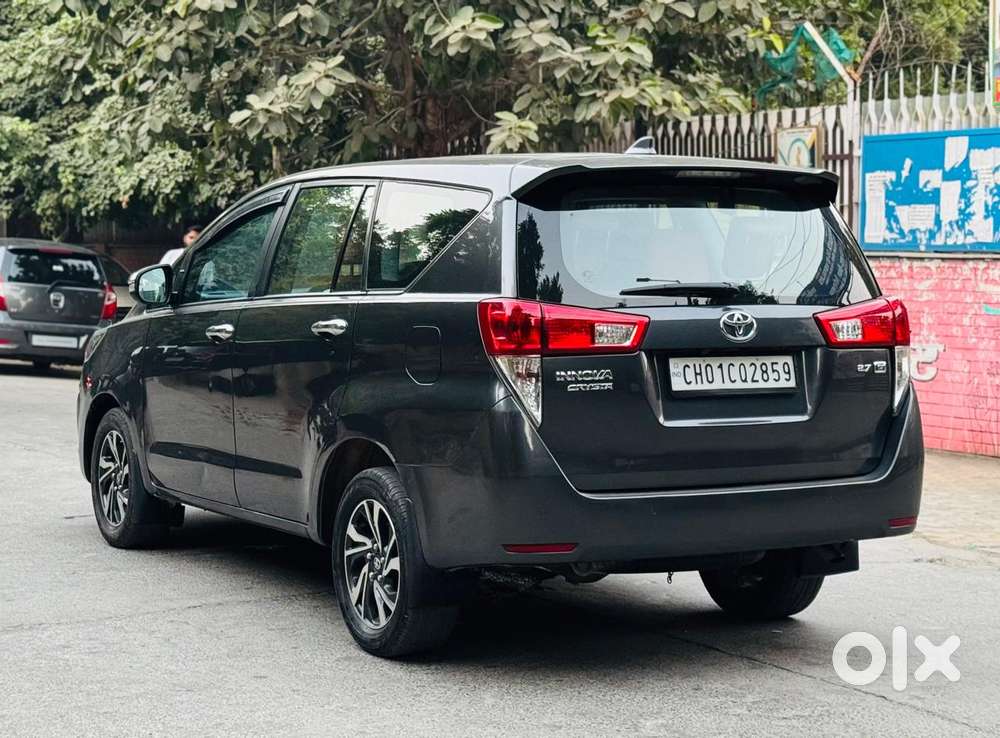 Toyota Innova Crysta 2.7 Gx Limited Edition At 7 Str, 2023, Petrol
