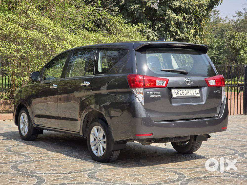 Toyota Innova Crysta