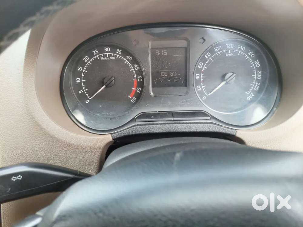 Skoda Rapid Elegance 2015 Year