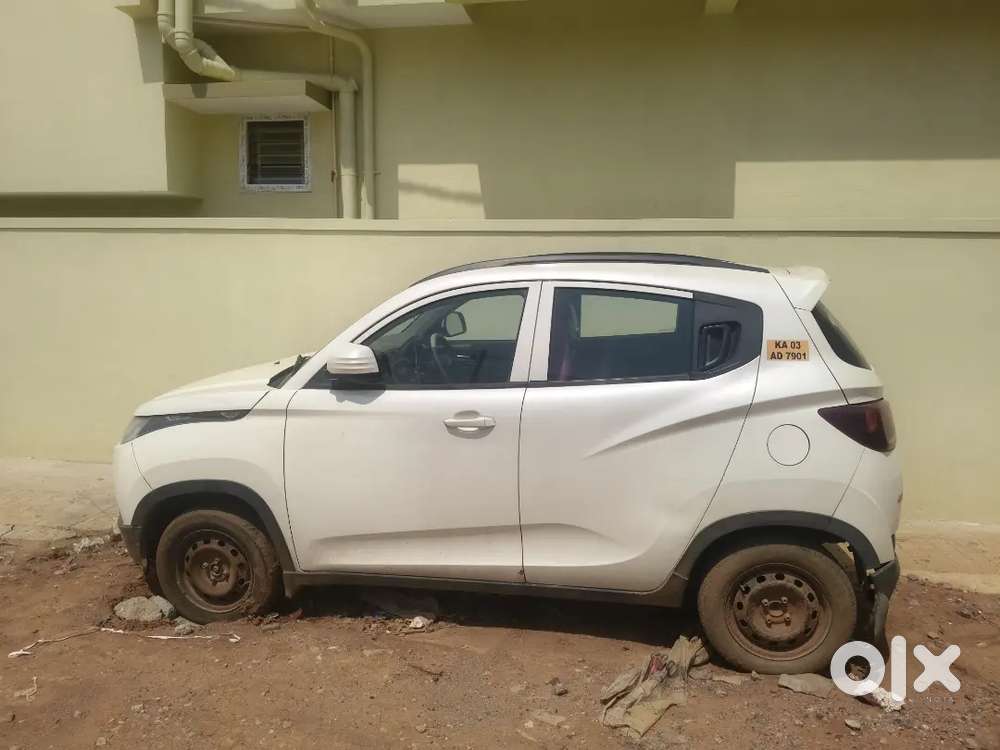 Mahindra Kuv 100 2016(yellow Board)