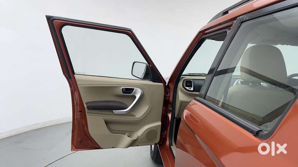 Mahindra Tuv 300 T8, 2017, Diesel