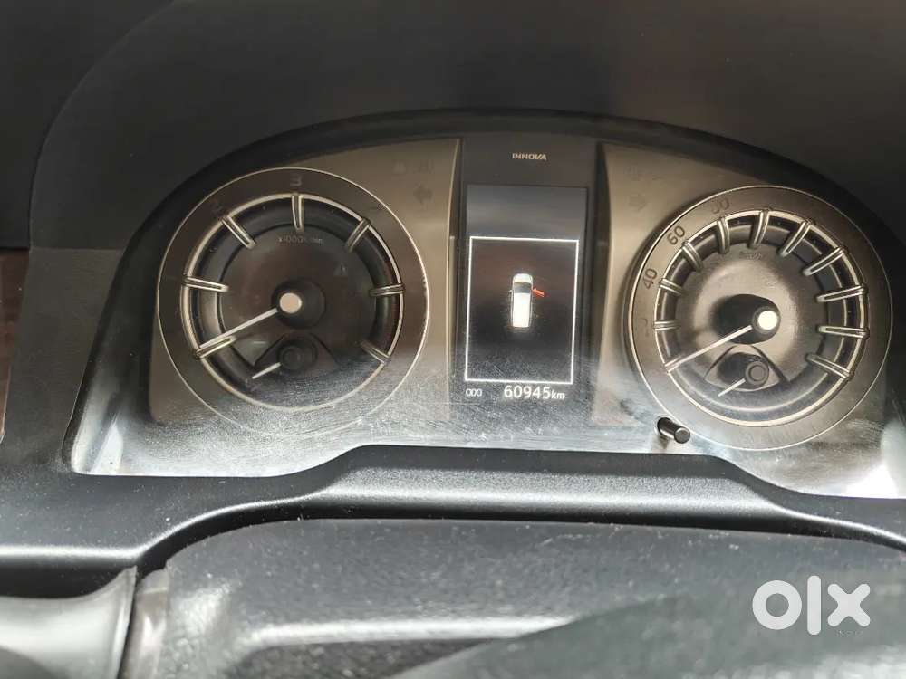 Toyota Innova Crysta 2.4 V 8 2021(doctor Owned)
